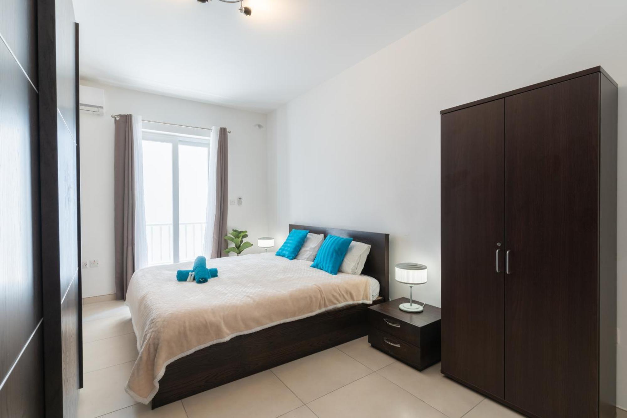 2 Bedroom In Central St Julians Prime Location In Paceville Apt 3 By Vaganza Saint Julian's Bagian luar foto