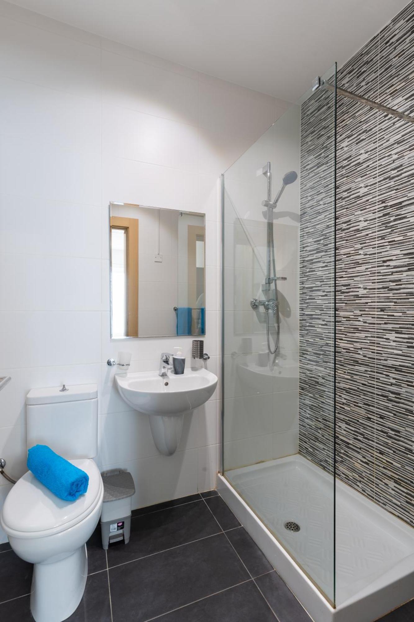 2 Bedroom In Central St Julians Prime Location In Paceville Apt 3 By Vaganza Saint Julian's Bagian luar foto