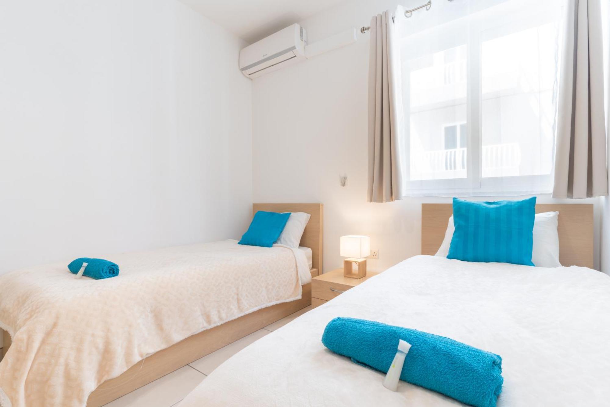 2 Bedroom In Central St Julians Prime Location In Paceville Apt 3 By Vaganza Saint Julian's Bagian luar foto